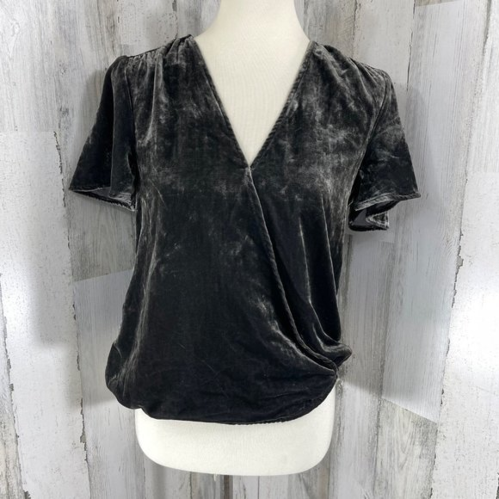 Splendid Women's New Black V Neck Velvet Short Sleeve Blouse Top Shirt Sz S